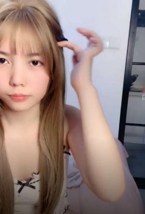 高颜口爆舌吻【05不吃香菜】黑丝白丝高跟无套后入 大肥臀雪白奶子甩的飞起2(2V)